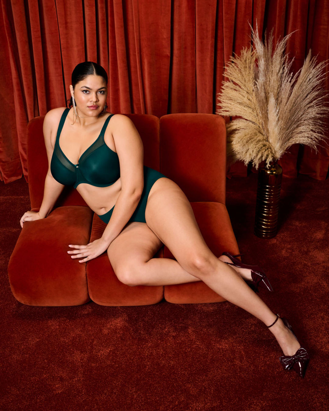 768x1075-pdp-tablet-EL4301-DPE-cons-Elomi-Lingerie-Smooth-Deep-Emerald-Underwired-Moulded-Non-Padded-Bra Elomi Smooth Molded Bra, Deep Emerald - Image 3