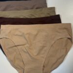 Essentials Soft Smoothing 5 Bikinis, DOUCO